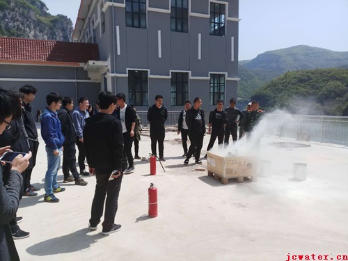 市水務(wù)公司開(kāi)展消防安全知識培訓